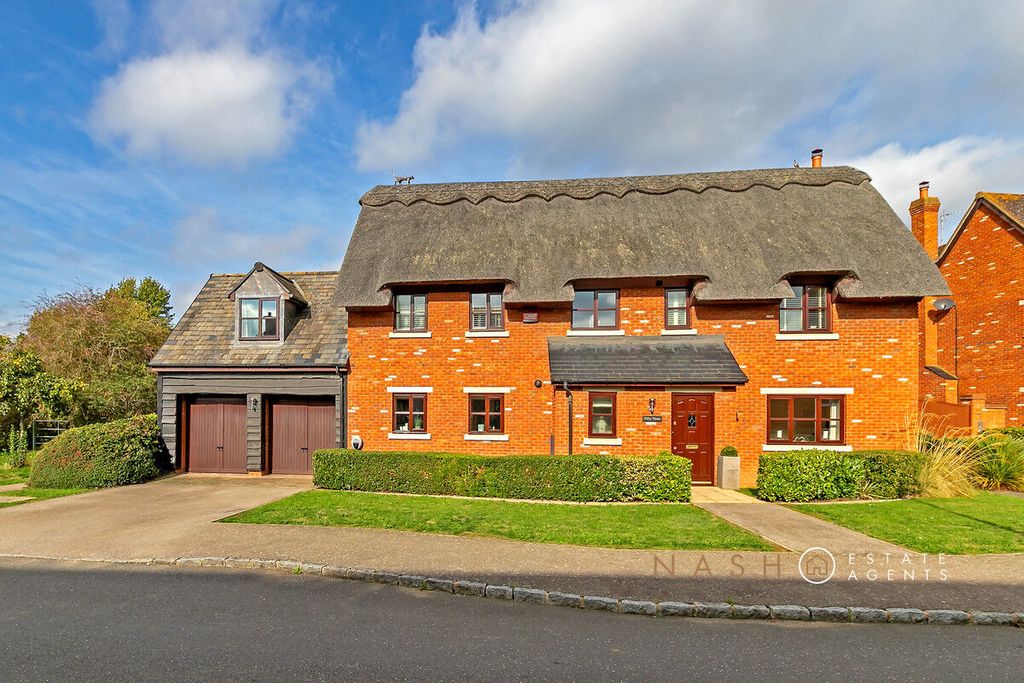 Property photo 2 of 42