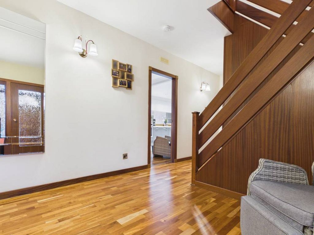 Property photo 2 of 43