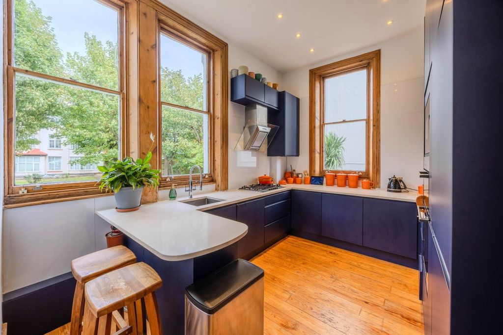 Property photo 3 of 23 Kitchen