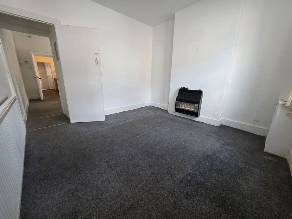 Property photo 2 of 15 Whatsapp Image 2026-03-10 At 3.41.56 Pm.Jpeg