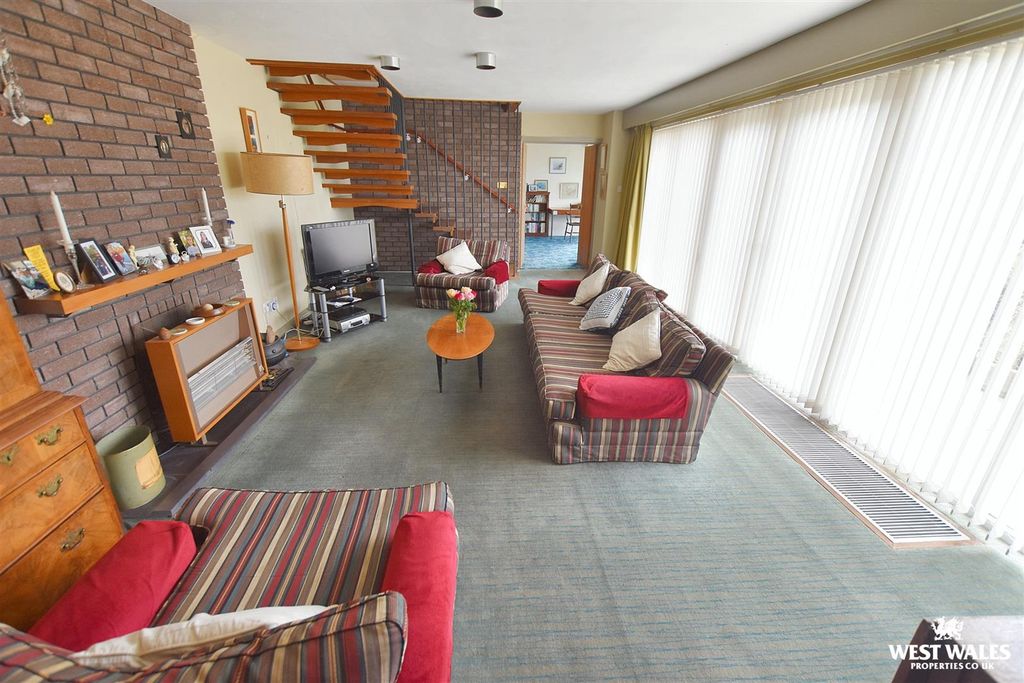 Property photo 2 of 23 15 (15).Jpg