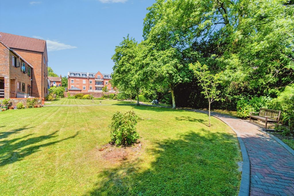 Property photo 3 of 19 Pbox-Img.Jpg