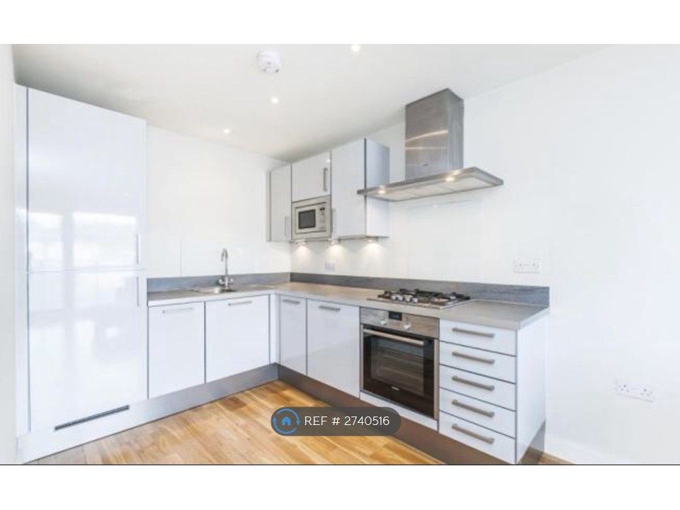 Property photo 3 of 7 Kitchen