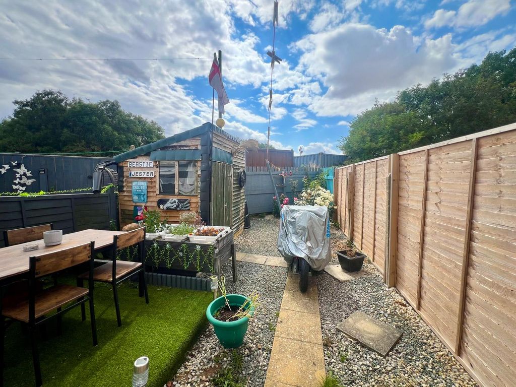 Property photo 3 of 15