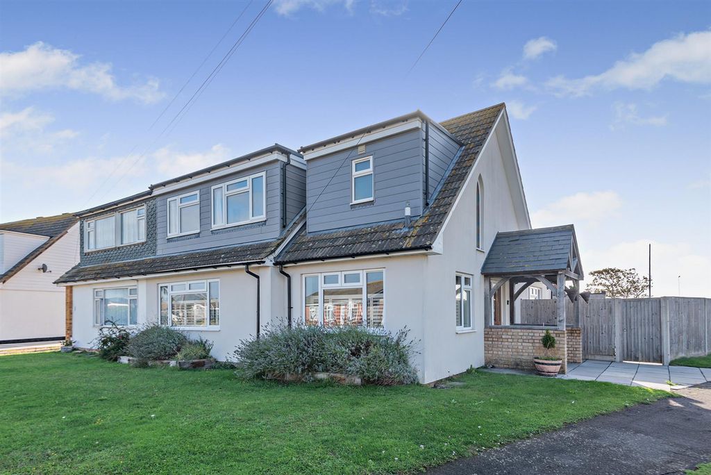 Property photo 1 of 18 8663989-Exterior05-800.Jpg