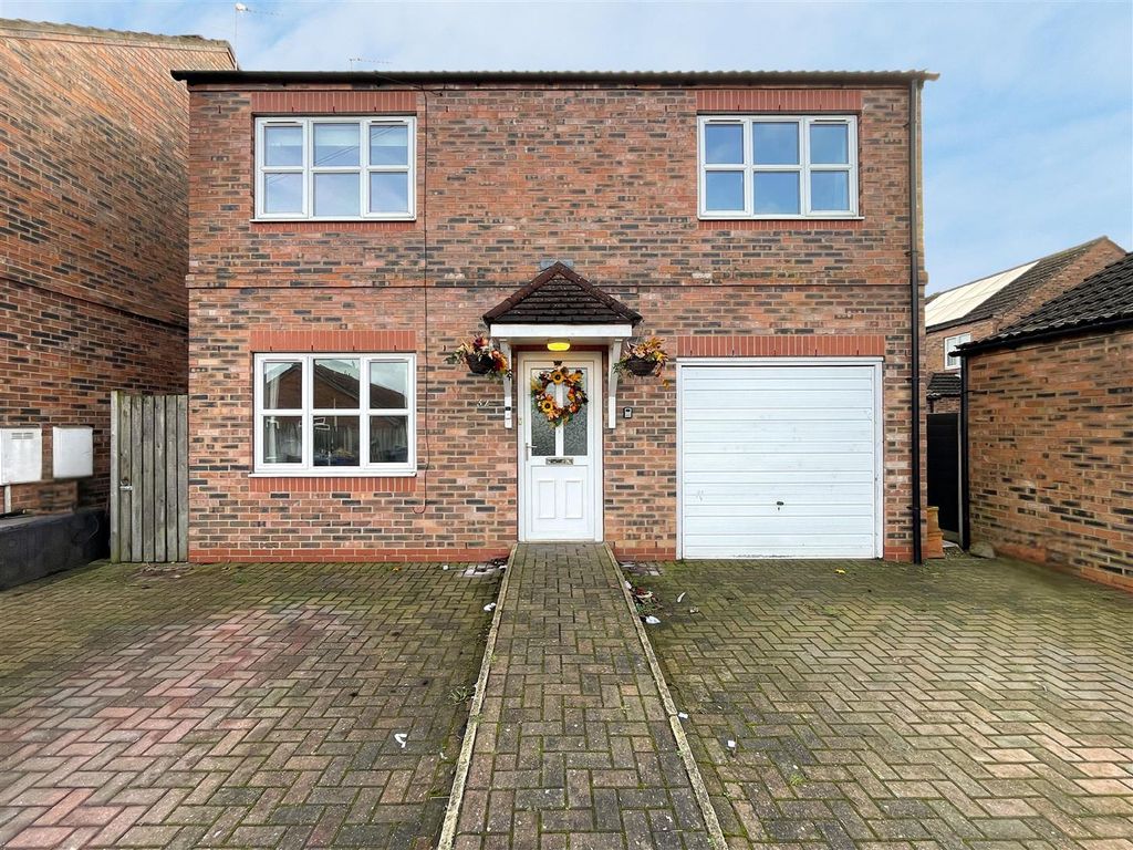 Property photo 1 of 27 Front External