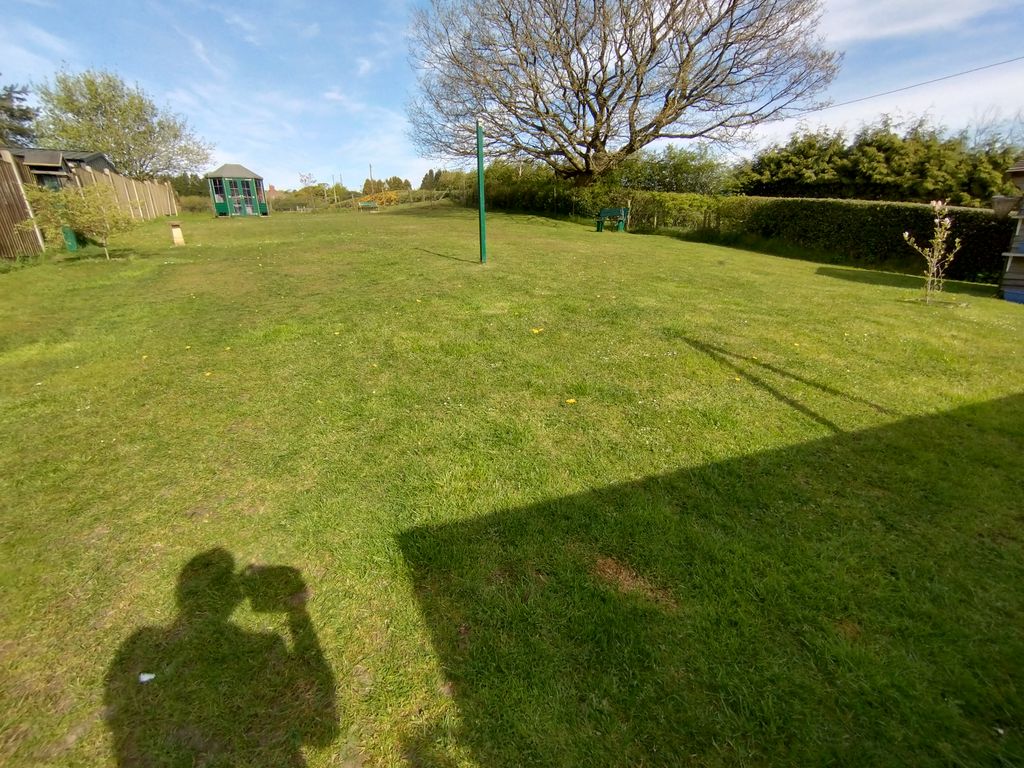 Property photo 2 of 34