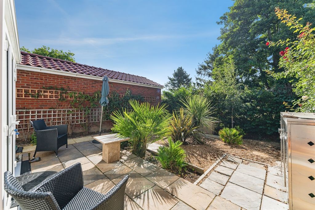 Property photo 2 of 13