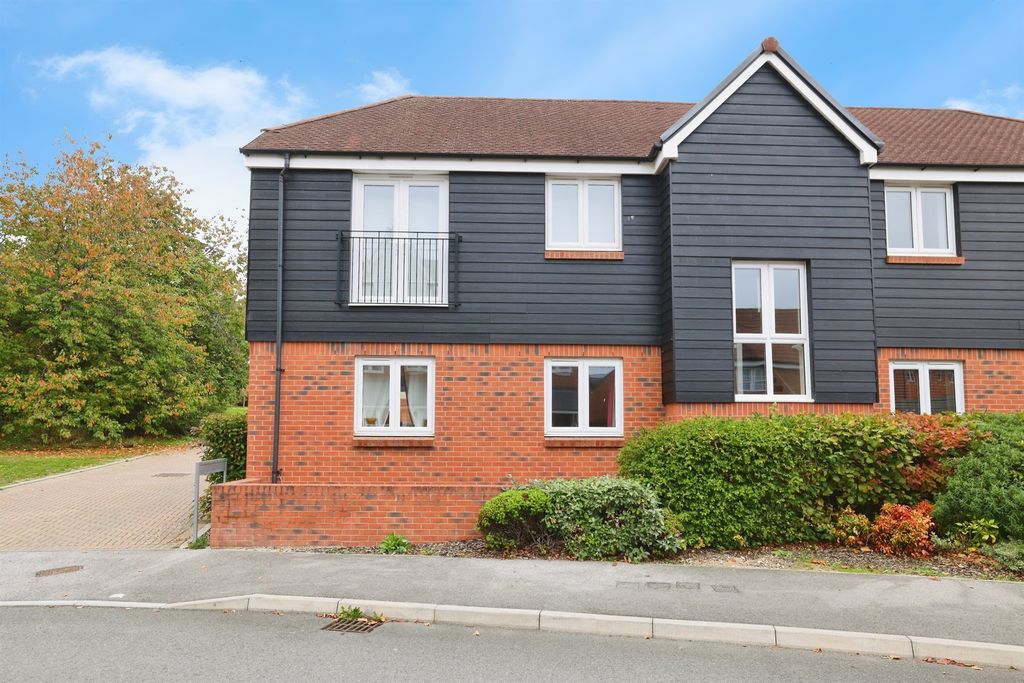 Property photo 2 of 11