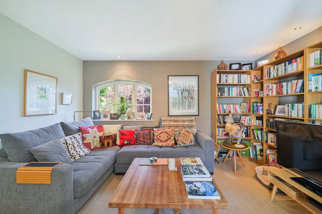 Additional image 11 of 5 bed semi-detached house for saleBluehouse Lane, Oxted RH8