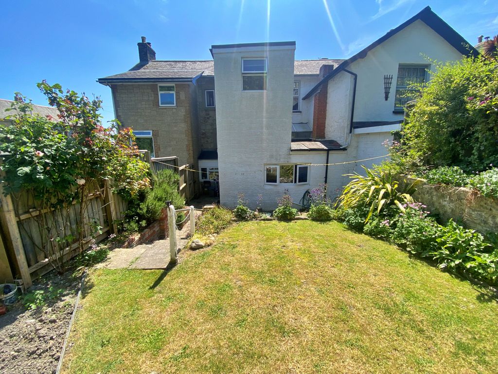 Property photo 2 of 24