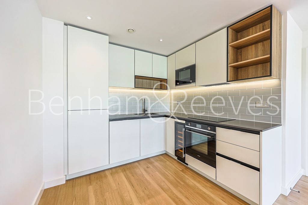 Property photo 2 of 12