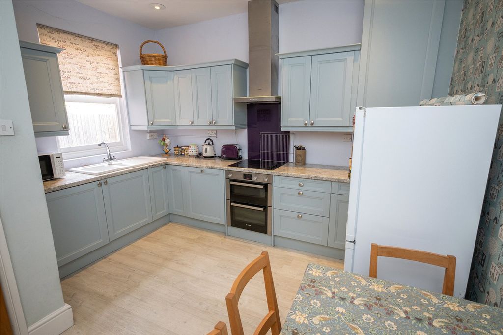 Property photo 3 of 15 Picture No. 06