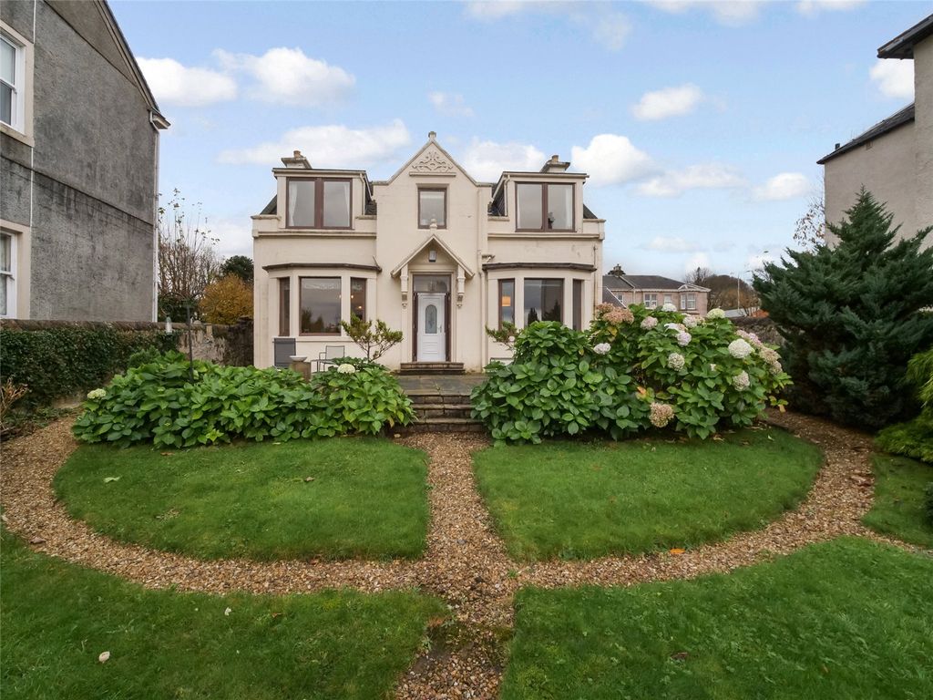 Property photo 1 of 40 Picture No. 15