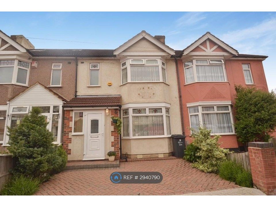 Property photo 1 of 3
