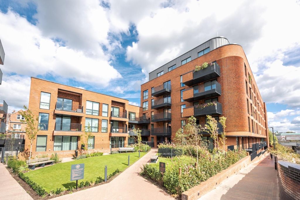 Property photo 1 of 19 Building Exterior