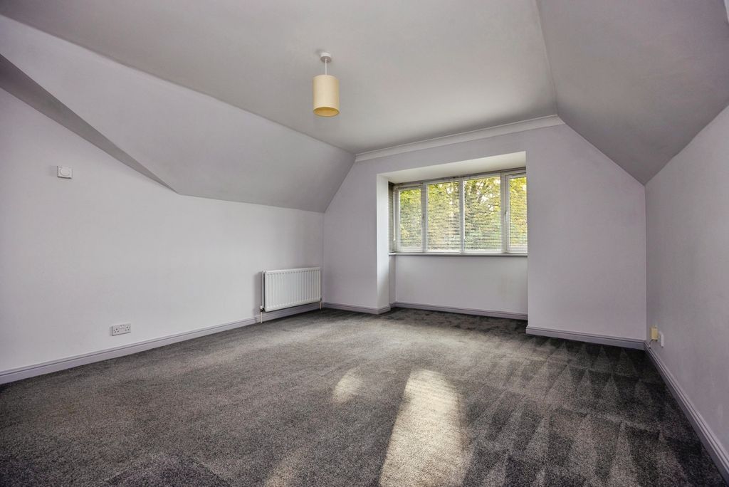 Property photo 3 of 13 Pbox-Img.Jpg