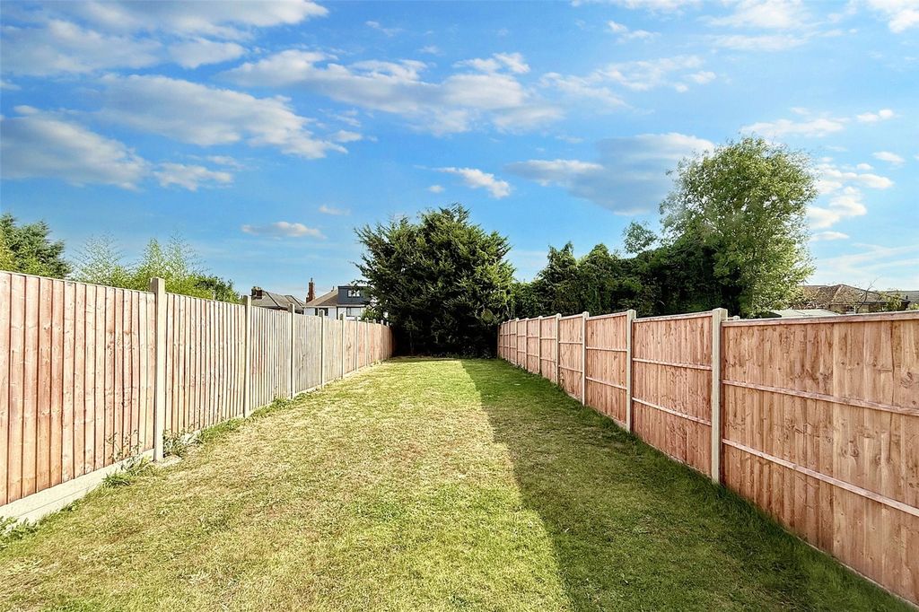 Property photo 3 of 19 Garden