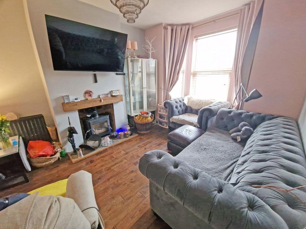 Property photo 2 of 16 Lounge2.Jpg