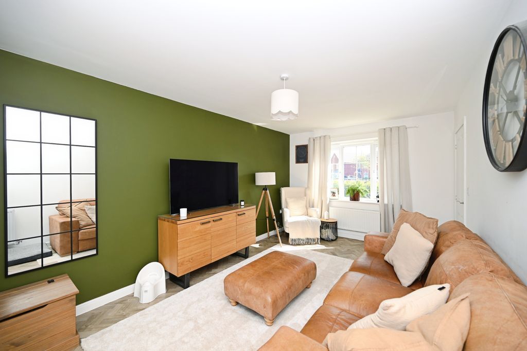 Property photo 2 of 19
