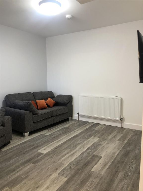 Property photo 2 of 5 Living Room 1.6.Jpg