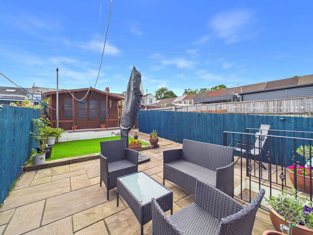Property photo 3 of 39