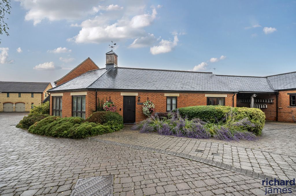 Property photo 1 of 21 d67A0d25Fa2A406Aa35c1922c937983d