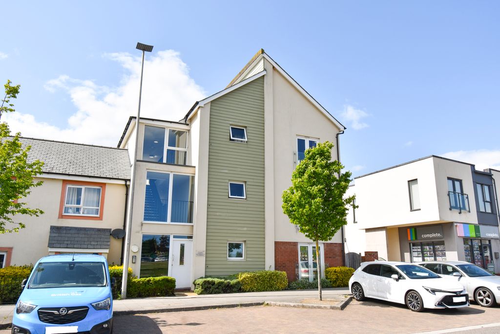 Property photo 1 of 12