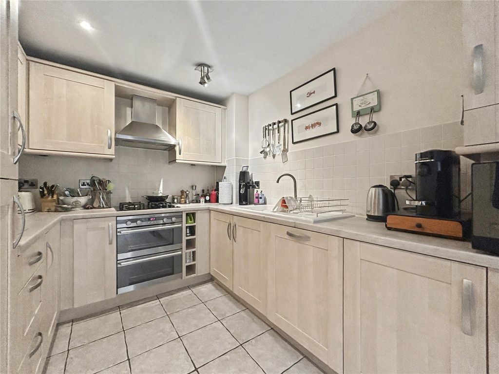 Property photo 2 of 12 Picture No. 16