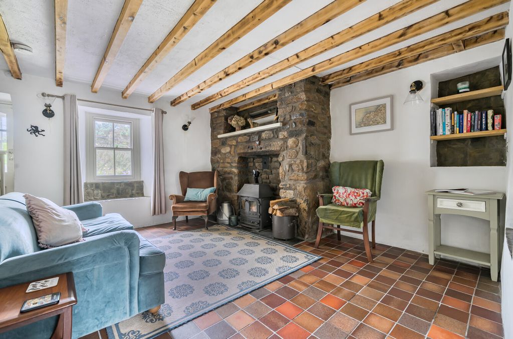 Property photo 2 of 13