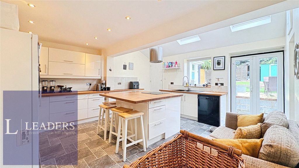 Property photo 2 of 19 Kitchen Diner