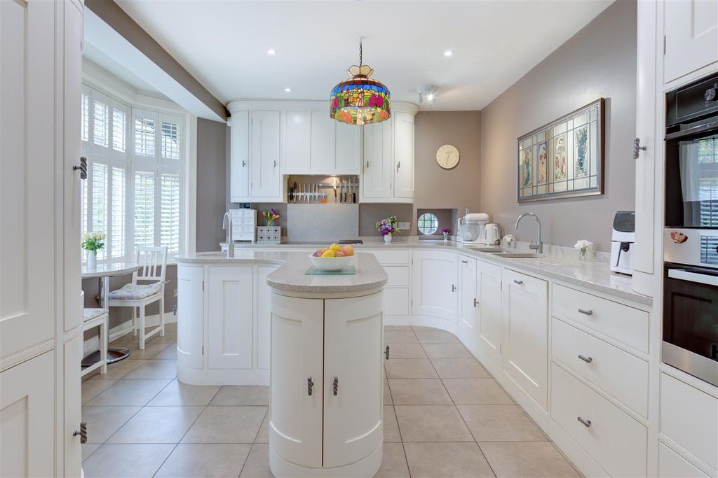 Property photo 2 of 14 D0438 155 Hampstead Way Kit.Jpg