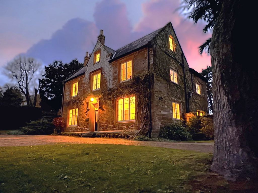 Property photo 2 of 49