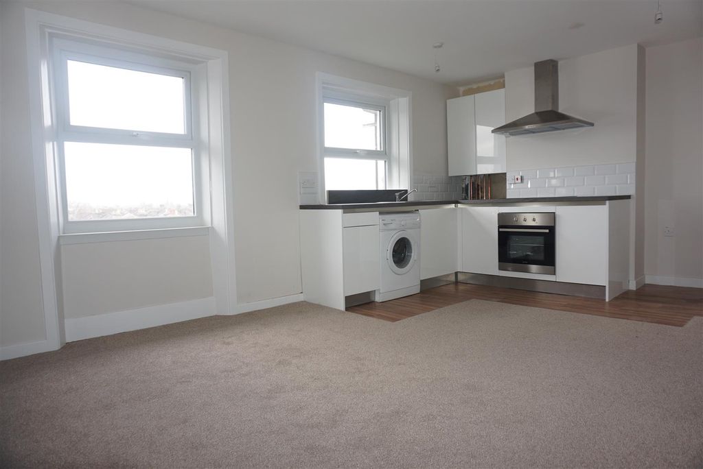 Property photo 3 of 9 3.Jpg