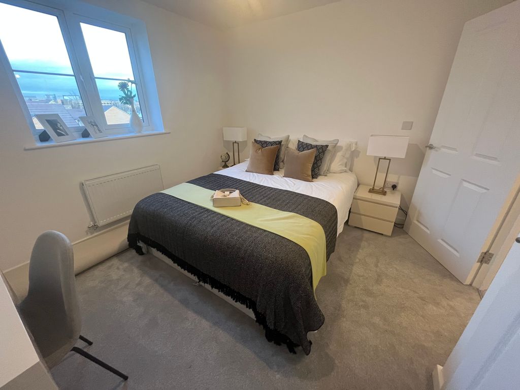 Property photo 2 of 8 Bedroom 2