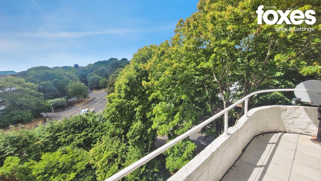 Property photo 2 of 12 4394522
