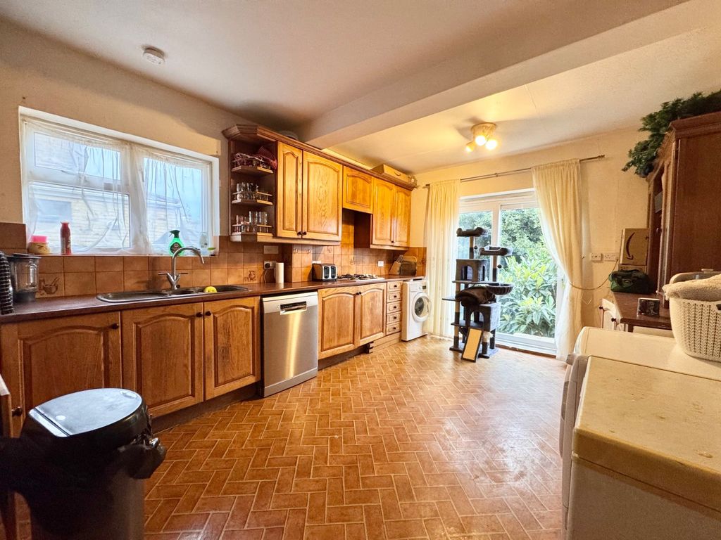 Property photo 2 of 8 Picture 2