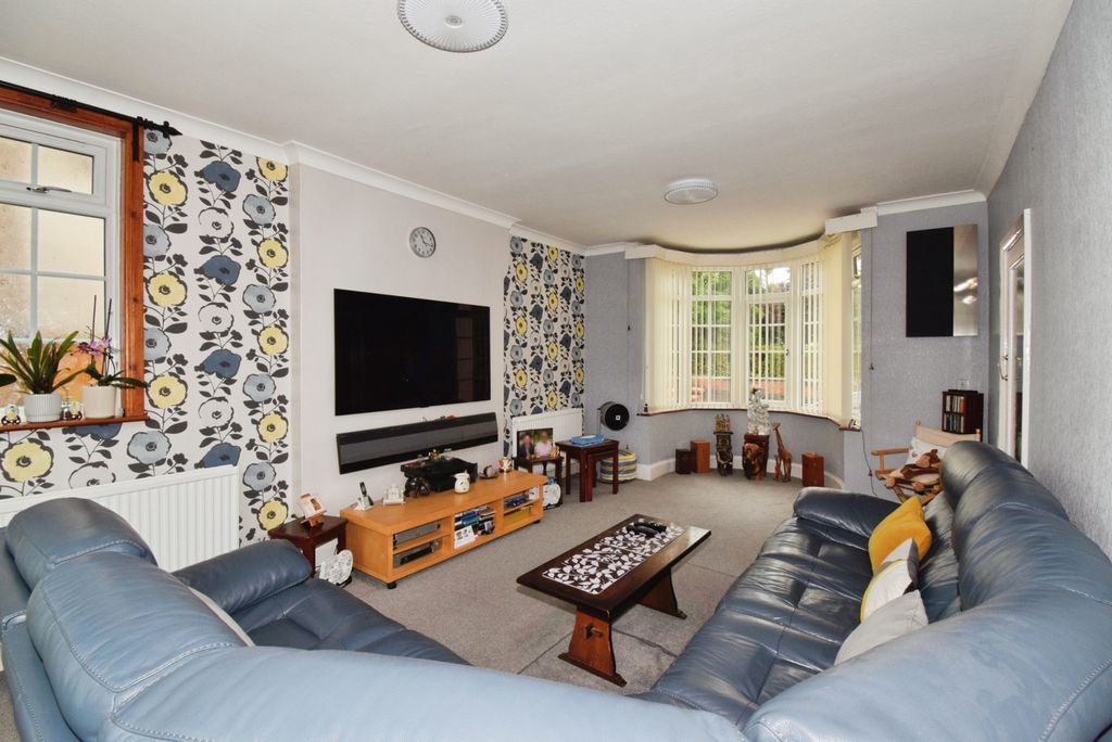 Property photo 2 of 28 Pbox-Img.Jpg