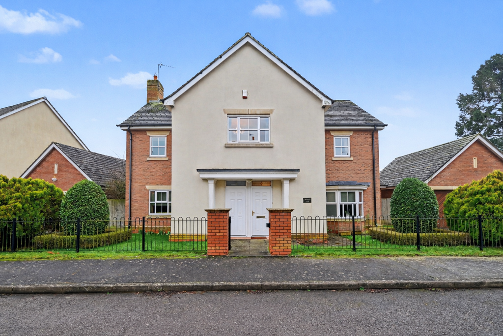 Property photo 1 of 32