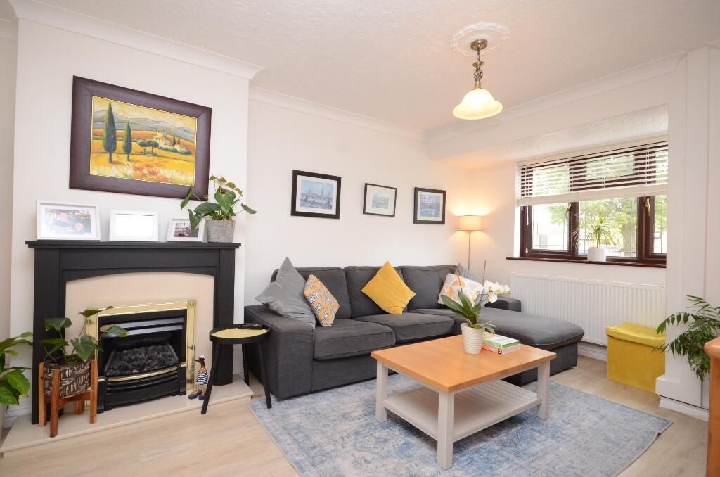 Property photo 2 of 31