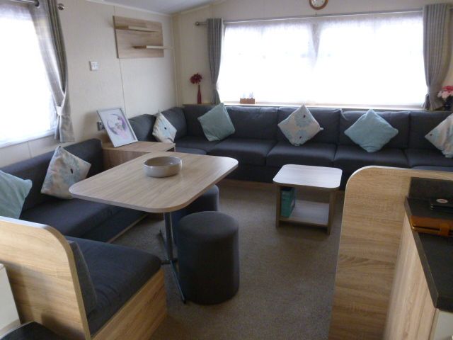 Property photo 2 of 9 Caravan6 79E212d5Ad5013Bb17704B967F5400d7