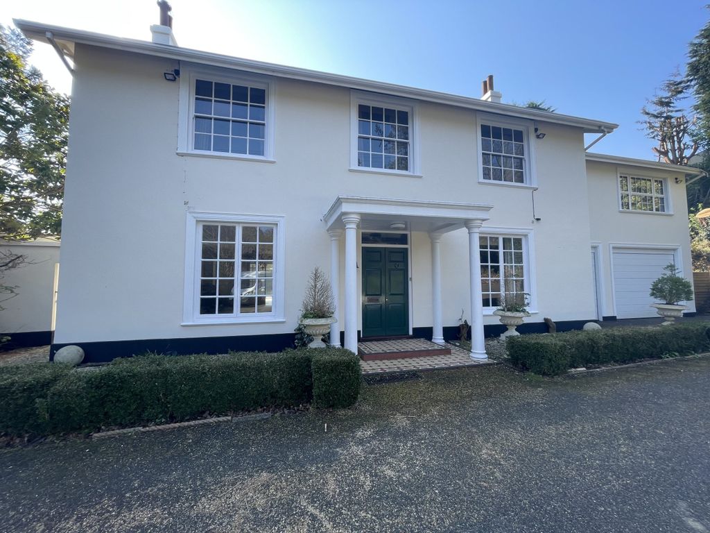 Property photo 3 of 49