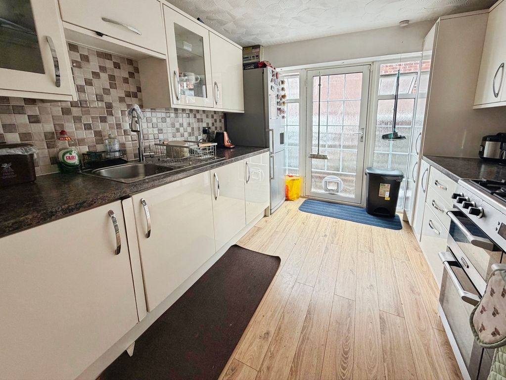 Property photo 3 of 12 Pbox-Img.Jpg