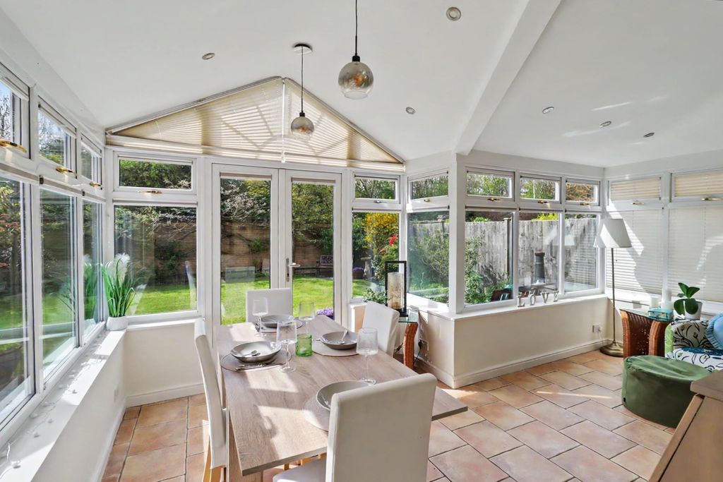 Property photo 2 of 16 Garden Room