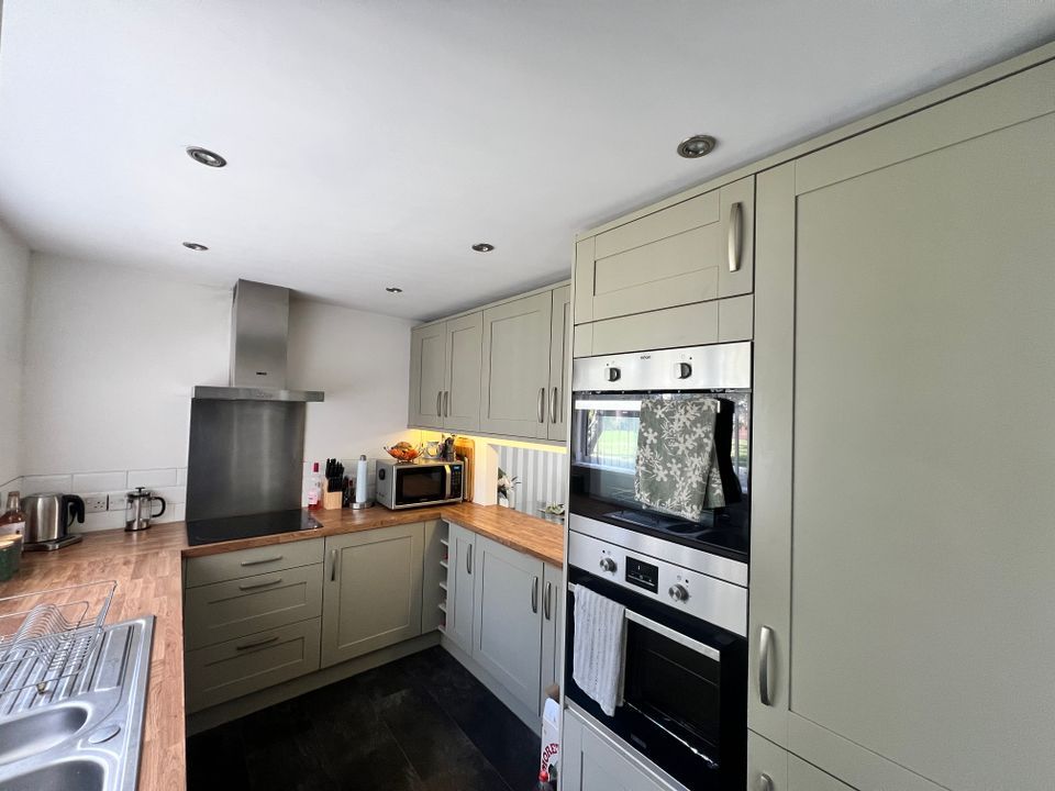 Property photo 2 of 12 Img1590