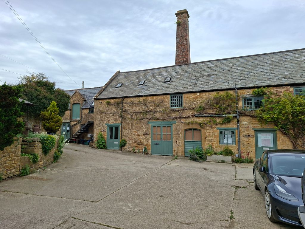 Property photo 1 of 4