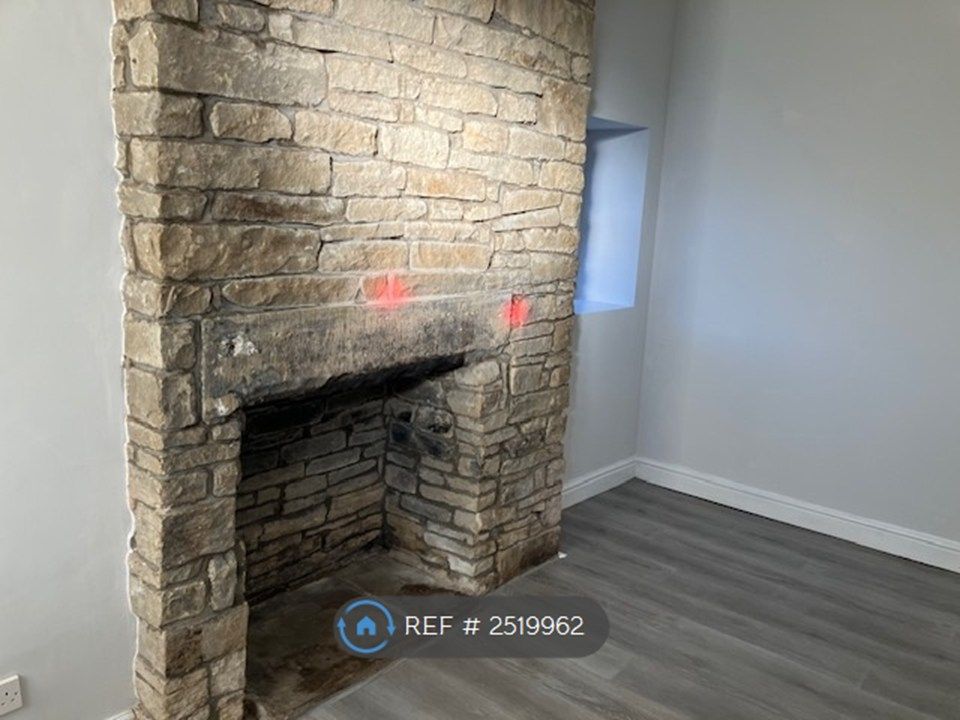 Property photo 3 of 6 Living Room