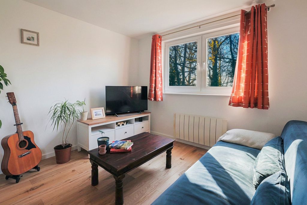 Property photo 3 of 12