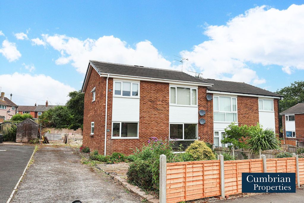 Property photo 1 of 11 External