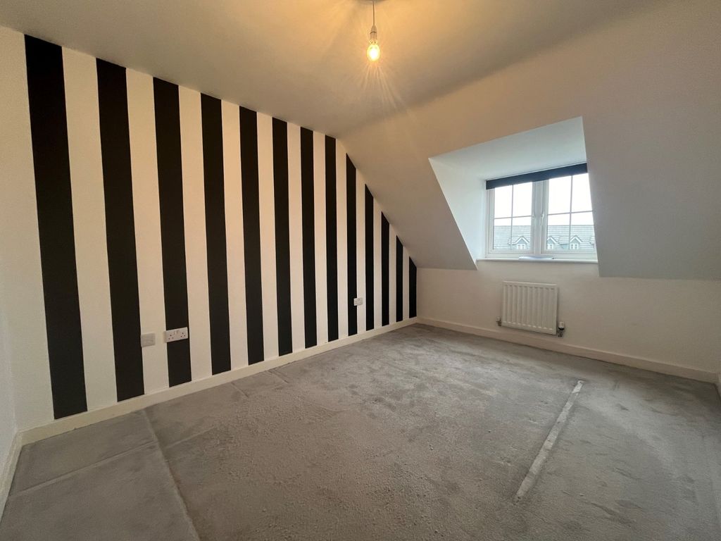 Property photo 3 of 6 Picture No. 15